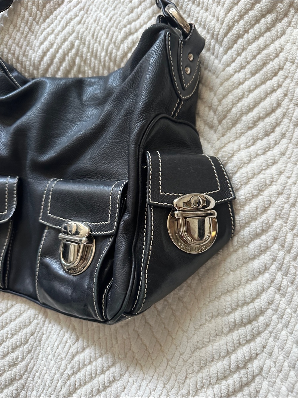 Marc Jacobs Black Leather Shoulder Bag with Front Pockets - Picture 3 of 6